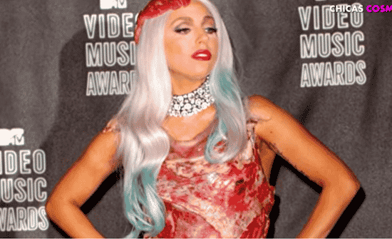 The Most Internet-Breaking Celebrity Red Carpet Looks
